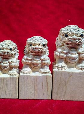 桃木狮子摆件木雕书房办公饰品