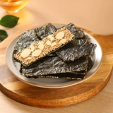 Сэндвичи с морским мхом хрустящий хрустящий лист - это детские кунжутные семена