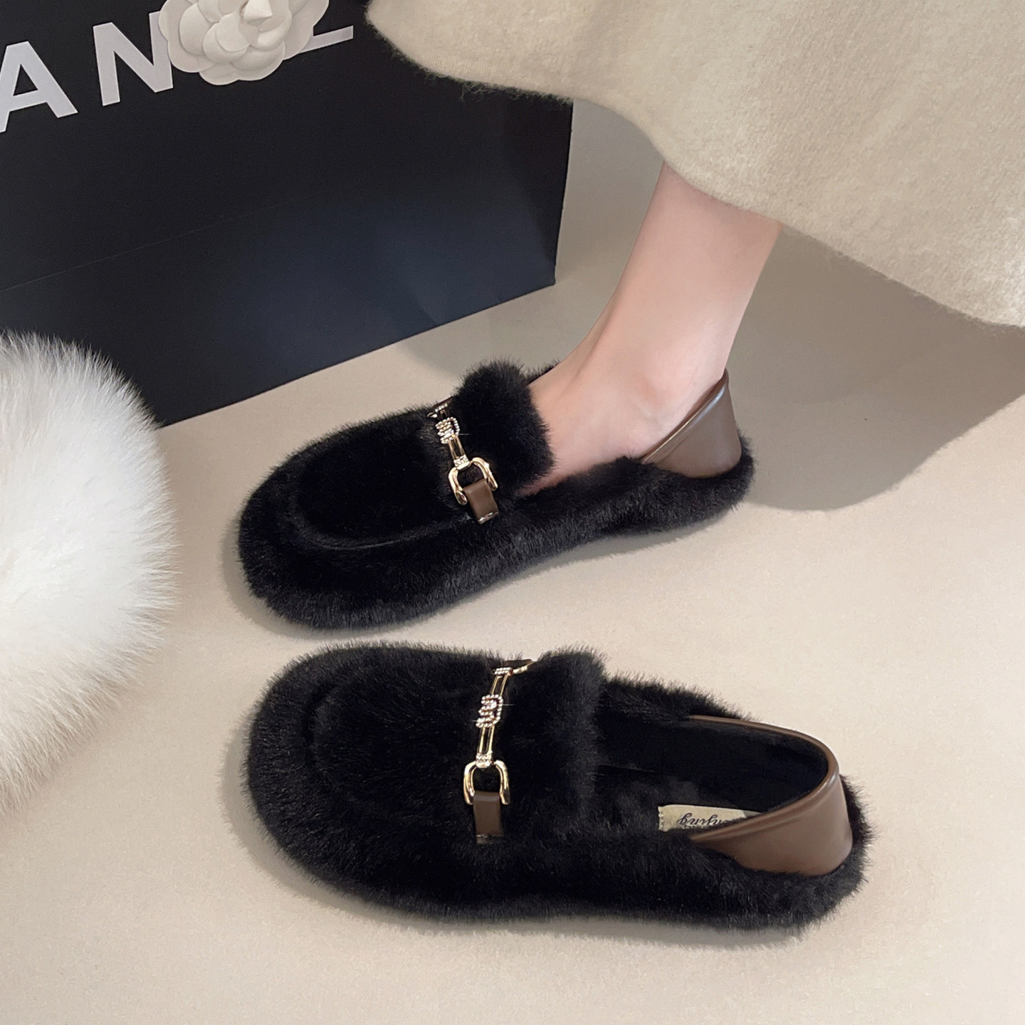 毛毛鞋女秋冬季外穿2025新款韩版时尚平底加绒豆豆鞋一脚蹬棉瓢鞋,淘宝优惠券,粉丝福利购,淘宝优惠卷