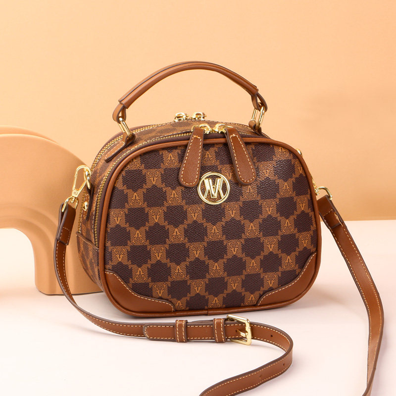 高级感新款2022今年流行秋冬斜挎包 欧帝驰女士包袋