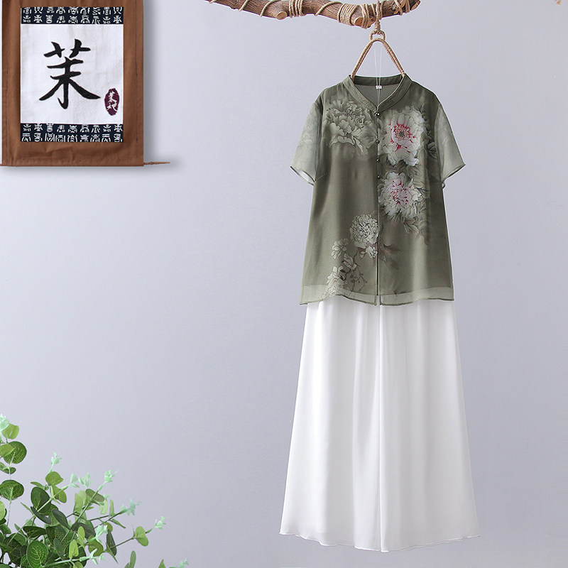  茉她女装中老年女装