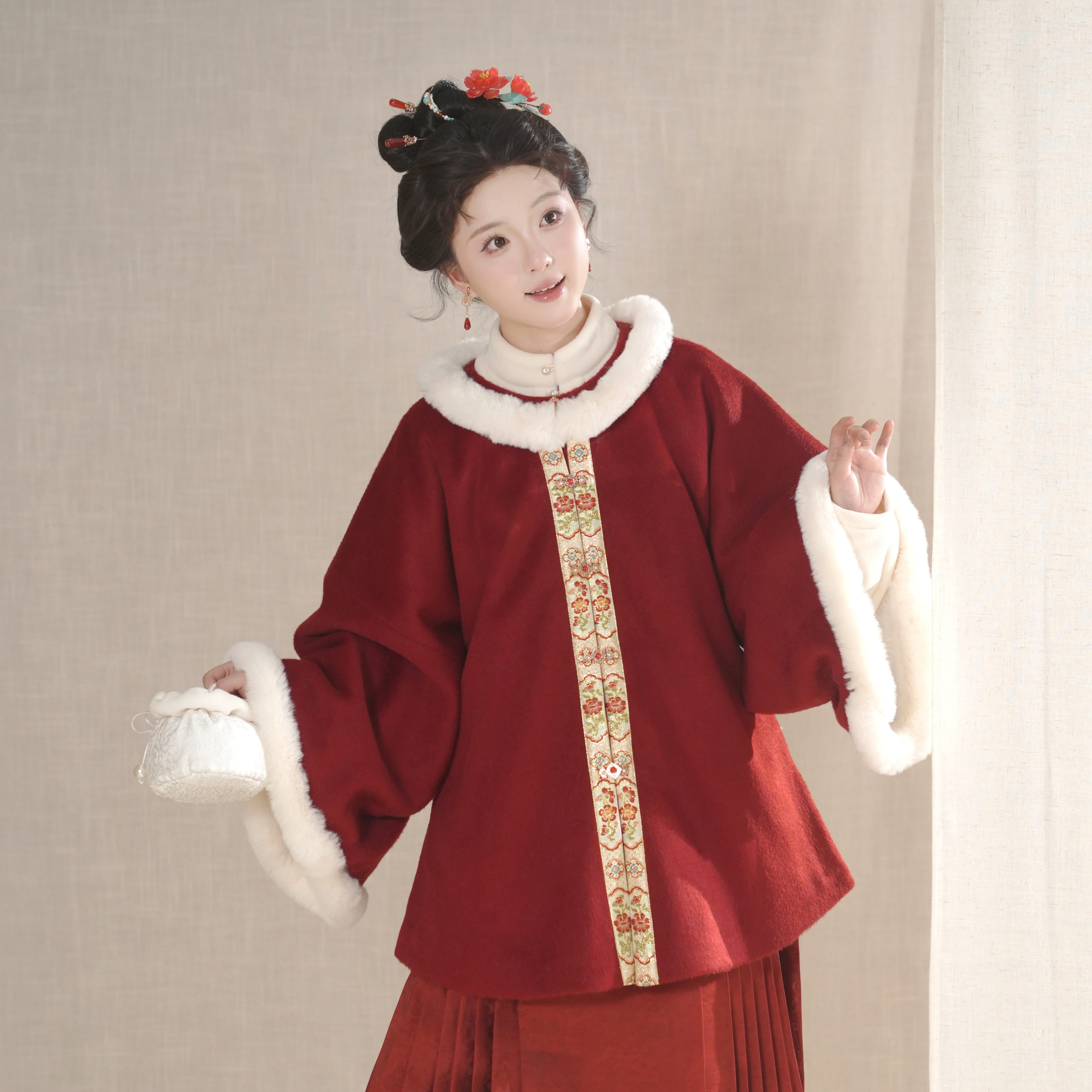 汉墨记【金章暖岁】明制昭君袄加绒加厚圆领半袖披袄汉服女带口袋,淘宝优惠券,粉丝福利购,淘宝优惠卷