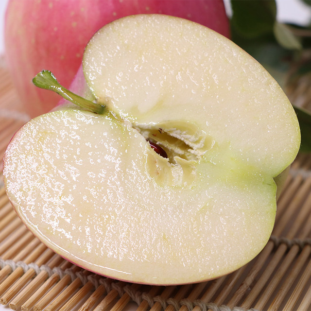 Shaanxi Red Fuji Apple Crisp and Sweet