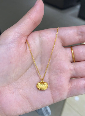 简约轻奢金色祥云小元宝吊坠可爱迷你小锁包项链女士款高级感颈链