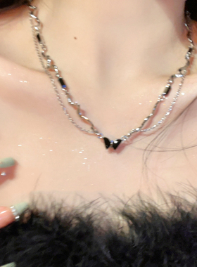 黑色蝴蝶双层项链女2025新款爆款设计小众轻奢高级感锁骨链毛衣链