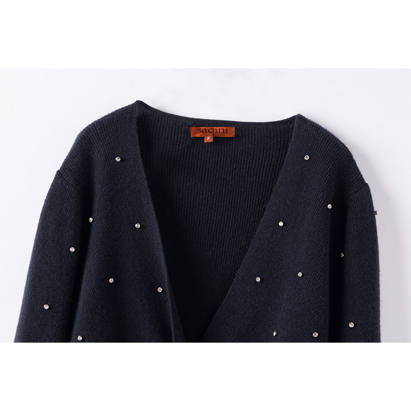 萨琪尼〓绒+〓藏青色扭转v领水钻蝙蝠袖羊绒毛衣女短款2025秋冬,淘宝优惠券,粉丝福利购,淘宝优惠卷