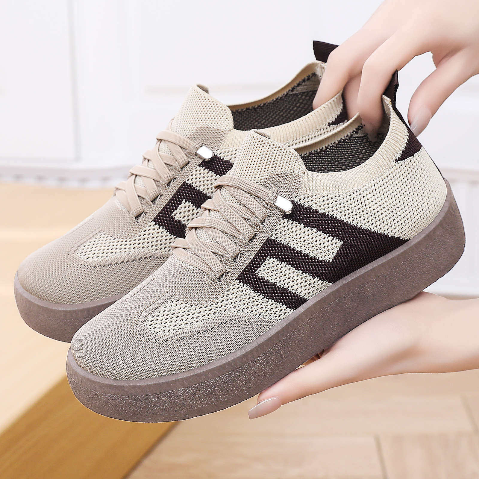 德训鞋女春夏秋季软底防滑飞织网面透气休闲旅游单鞋一脚蹬通勤鞋,淘宝优惠券,粉丝福利购,淘宝优惠卷