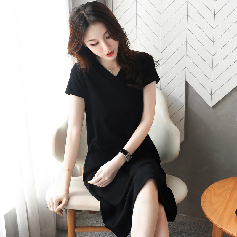 宽松v领女短袖秋装休闲黑色连衣裙 朝五吩连衣裙
