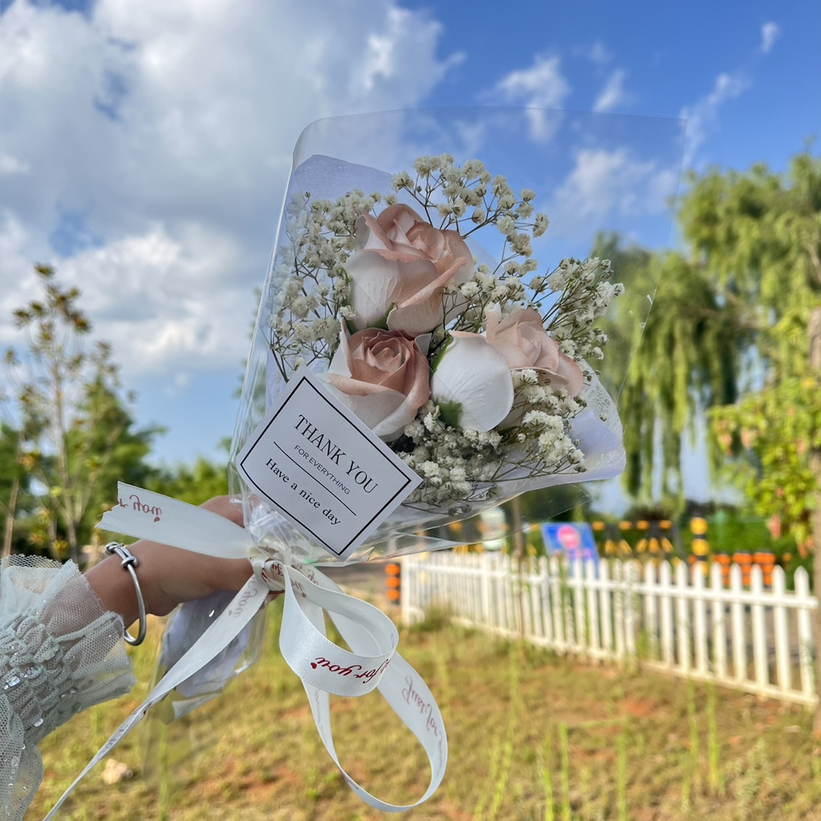 ins碎冰蓝玫瑰仿真香皂花永生花束送闺蜜肥皂花拍照生日礼物毕业-图0