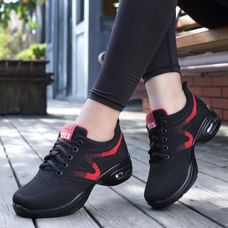 新款老北京布鞋女鞋坡跟休闲单鞋软底妈妈运动鞋女气垫舞蹈鞋女鞋,淘宝优惠券,粉丝福利购,淘宝优惠卷