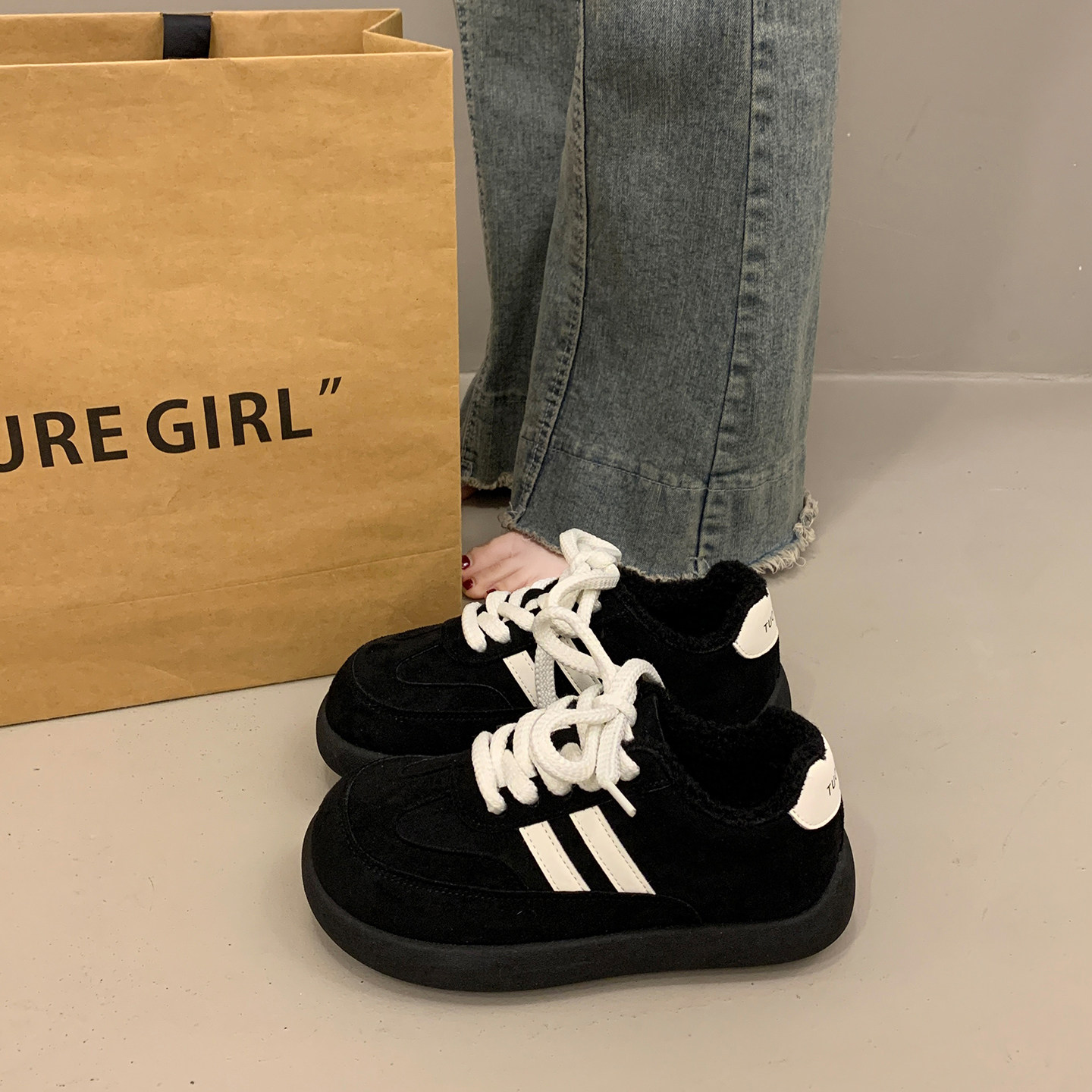 爆款加绒厚底板鞋女德训面包鞋2025新款秋冬季百搭小众运动休闲鞋,淘宝优惠券,粉丝福利购,淘宝优惠卷