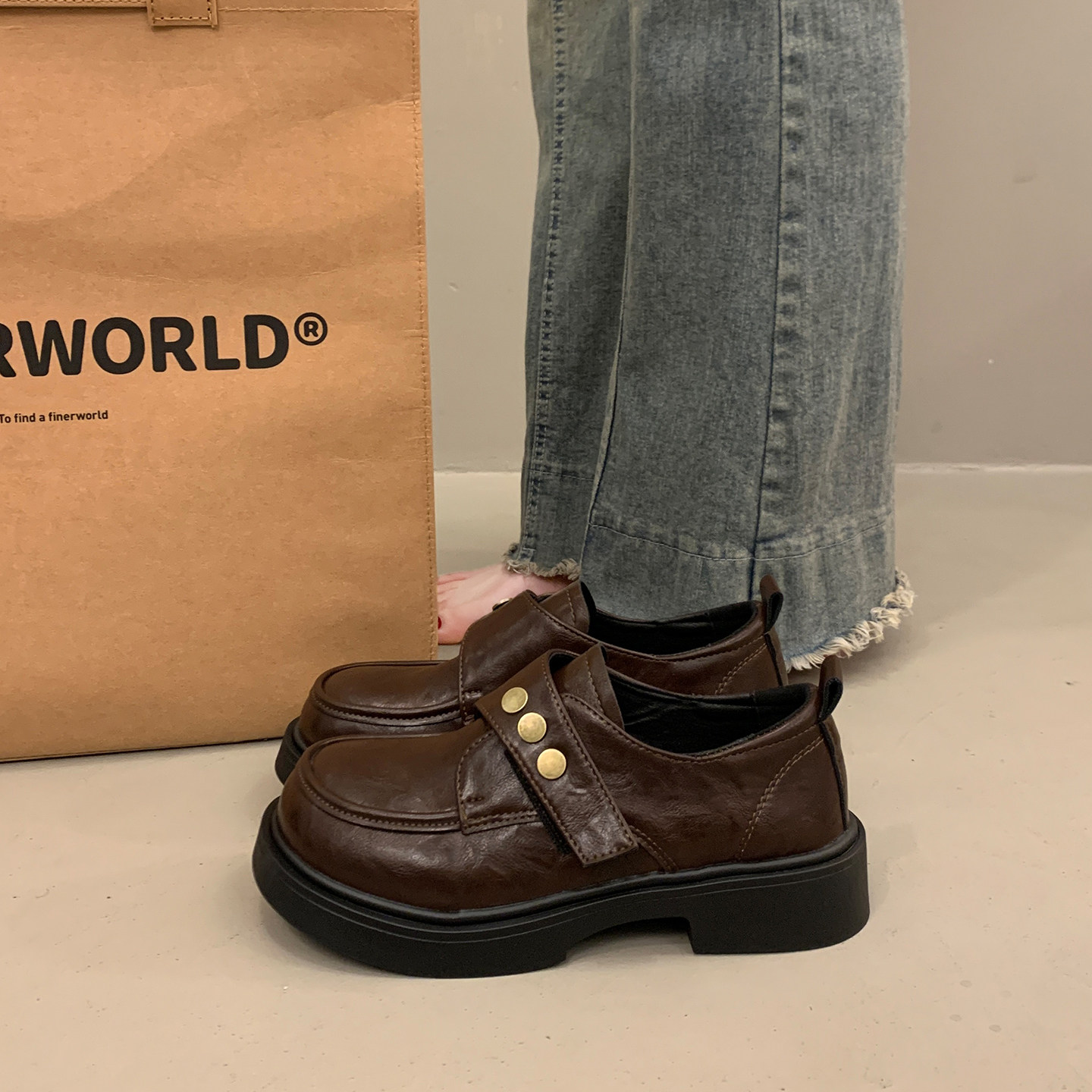 英伦风厚底小皮鞋女秋冬季法式深口单鞋2025新款平底玛丽珍乐福鞋,淘宝优惠券,粉丝福利购,淘宝优惠卷