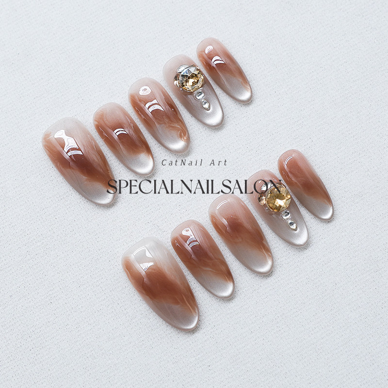 【橘梦蜜糖】纯手工穿戴甲晕染焦糖色猫眼爆闪钻饰显白美甲25新款,淘宝优惠券,粉丝福利购,淘宝优惠卷