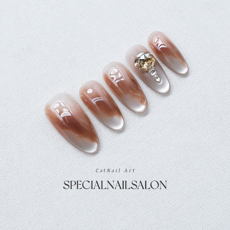 【橘梦蜜糖】纯手工穿戴甲晕染焦糖色猫眼爆闪钻饰显白美甲25新款,淘宝优惠券,粉丝福利购,淘宝优惠卷
