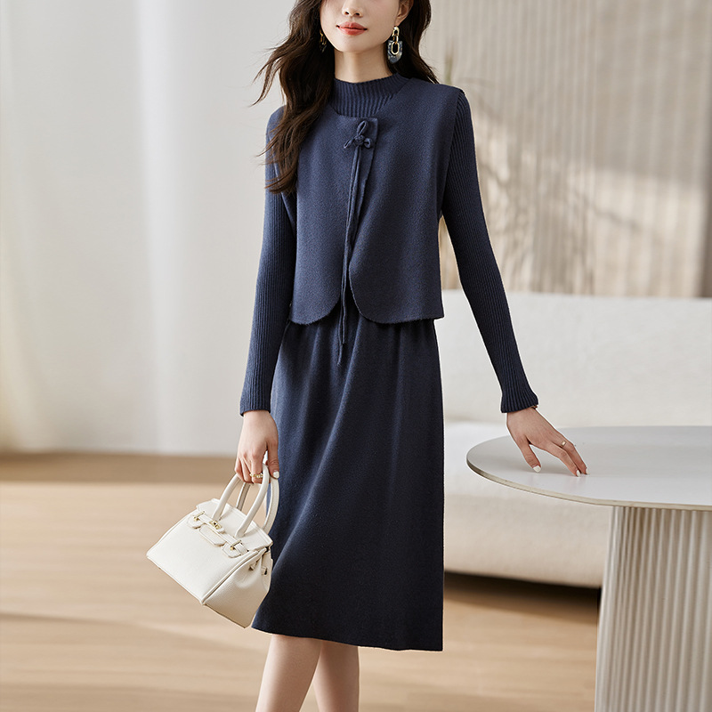 2025新款红色连衣裙女春秋喜婆婆婚宴婚礼服妈妈结婚针织两件 - 图0