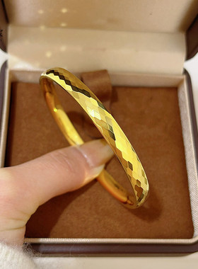 菱形格纹素圈手镯亮面实心镯子