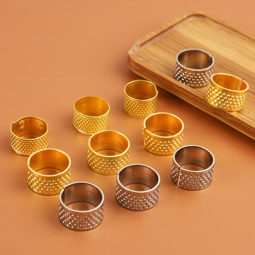 家用加厚顶针顶戒缝衣服防扎手护指套可调节老式缝补针线工具配件 - 图2