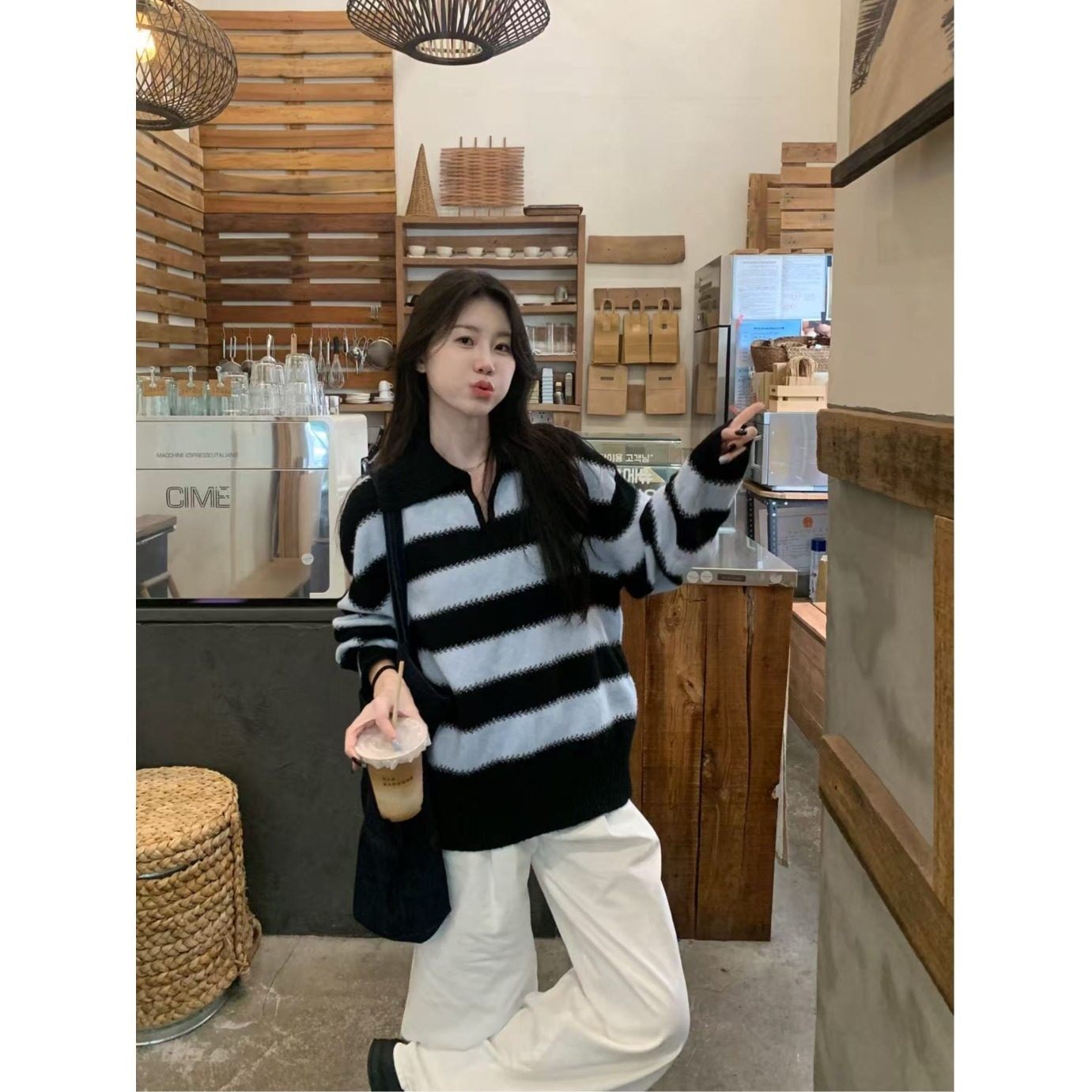 慵懒宽松蓝色条纹小V领毛衣女2025秋冬休闲少女风保暖针织衫上衣,淘宝优惠券,粉丝福利购,淘宝优惠卷