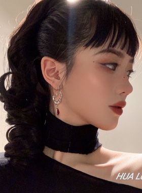 HUALU-月光曲 甜酷风复古红色钻不对称水滴流苏辣妹耳钉耳环女