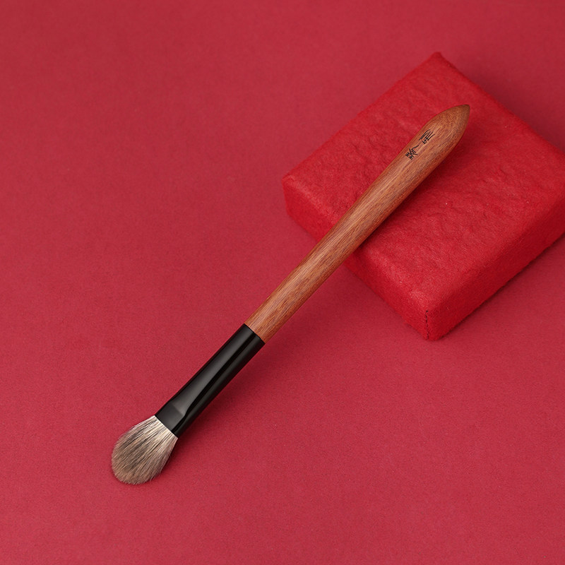 琴制化妆刷朱颜系列622小号舌形腮红刷高光刷局部定妆提亮动物毛,淘宝优惠券,粉丝福利购,淘宝优惠卷