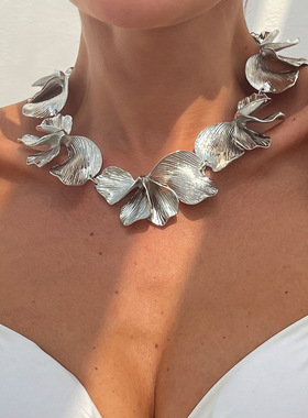 欧美风金属感纹路花朵锁骨项链复古个性简约小众气质高级感项饰女