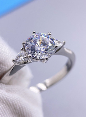 戒托镶嵌莫桑钻戒指银女925银