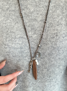 复古新中式小鱼木棍珍珠吊坠编绳抽拉长款项链女时尚潮流挂脖配饰