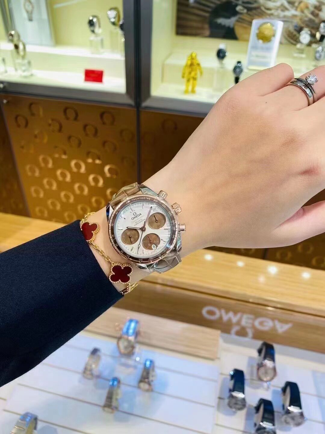 omega超霸系列测速皮带机械表 方耀天成海外瑞士腕表