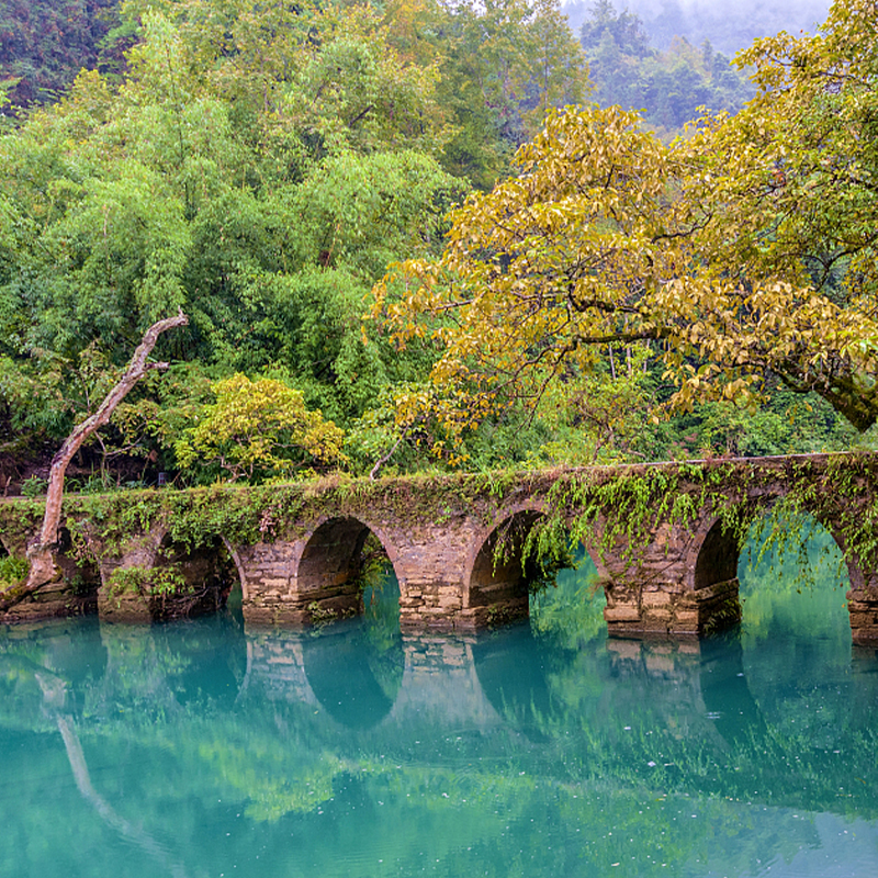 【独立小包团】贵州旅游黄果树瀑布荔波小七孔千户苗寨安顺5天4晚 - 图0