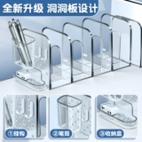 Книжный магазин чтение полки солдаты на рабочем столе.