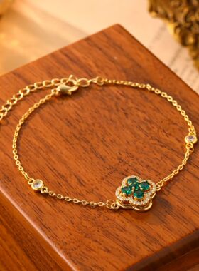 新款时尚轻奢锆石四叶草手链女小众设计高级感百搭精致首饰配饰