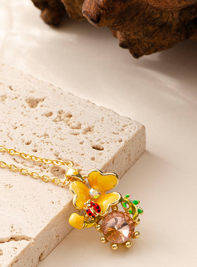 新款法式轻奢简约锆石花朵项链女小众设计高级复古百搭锁骨链首饰