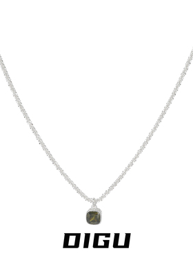 轻奢绿色闪钻吊坠项链波光粼粼