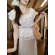 ຊັ້ນເທິງຂອງ lace elasticated polka-dot