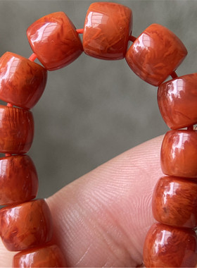 7.7毫米天然四川九口料。老型珠满色满肉火焰红手串手链