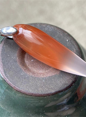 天然川料南红玛瑙小辣椒吊坠雕件 冰飘玉石雕刻挂饰项坠925银扣