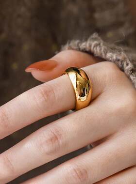 不掉色金色光面弧形戒指