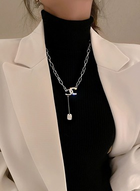 小香风轻奢字母镶钻项链宴会女