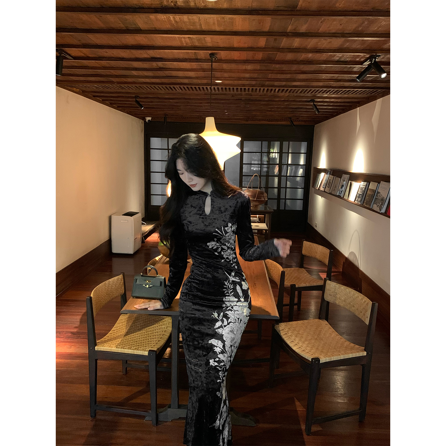 Norain不下雨黑色丝绒长袖连衣裙女秋冬新款性感气质修身旗袍礼服 - 图0