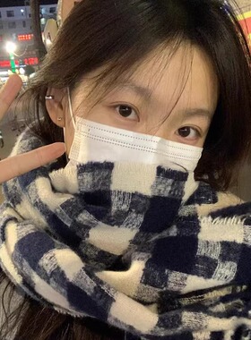 ins2022新款藏蓝色格子围巾女冬季保暖加厚大披肩两用围脖女冬天