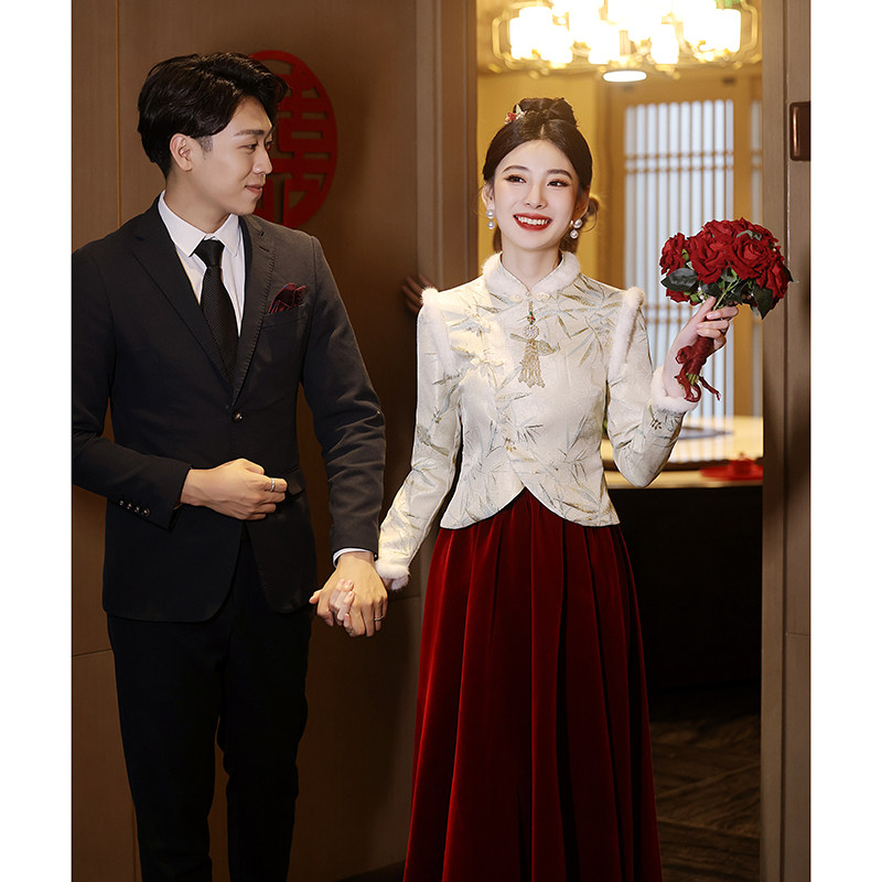 新中式订婚服女秋冬敬酒服2024新款新娘毛毛旗袍套装日常可穿礼服_虎窝淘