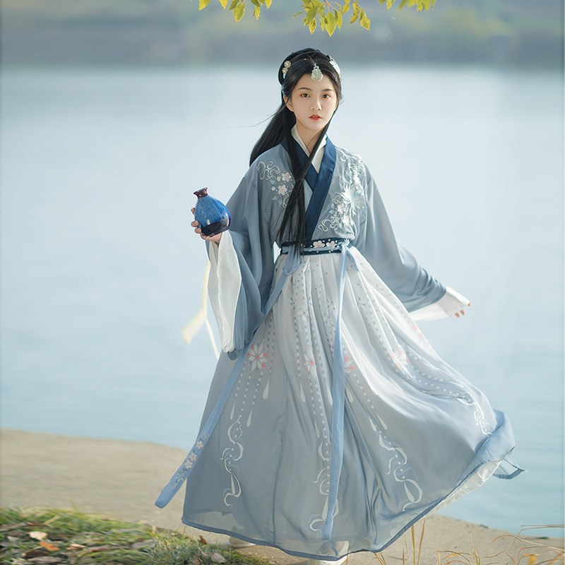 佐馨【春庭月】原创女中国风汉服 佐馨汉服