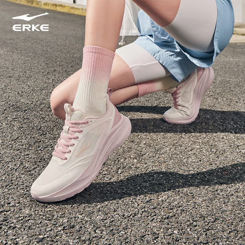 鸿星尔克新款鸣鸥运动鞋