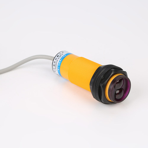 沪工E3F3-DS150N1 N2 P1 P2 Y1 Y2 光电开关检测距离150CM直流M30 - 图2