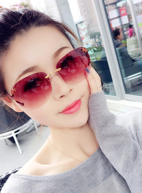 日本无框墨镜女2020年夏季新款潮山茶花时尚太阳镜韩版洋气茶色小