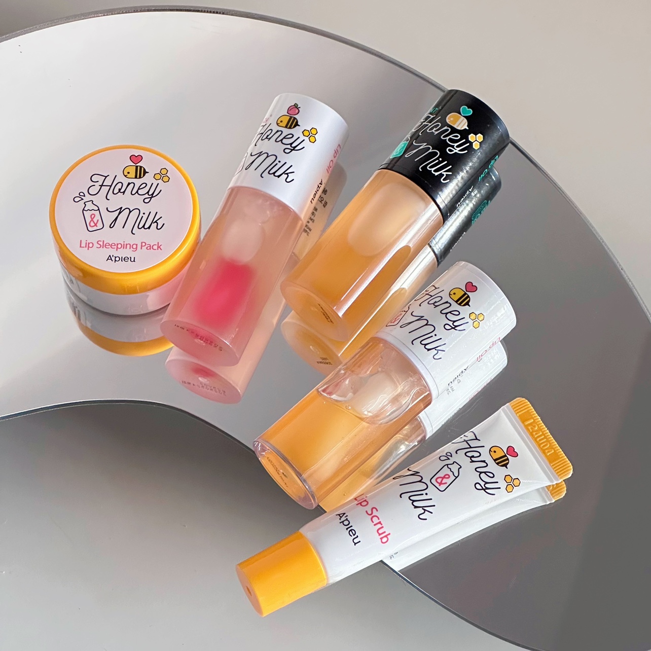 【保税】奥普apieu蜂蜜唇油/蜜桃/浆果薄荷润唇膏唇膜磨砂膏 宿星 - 图0