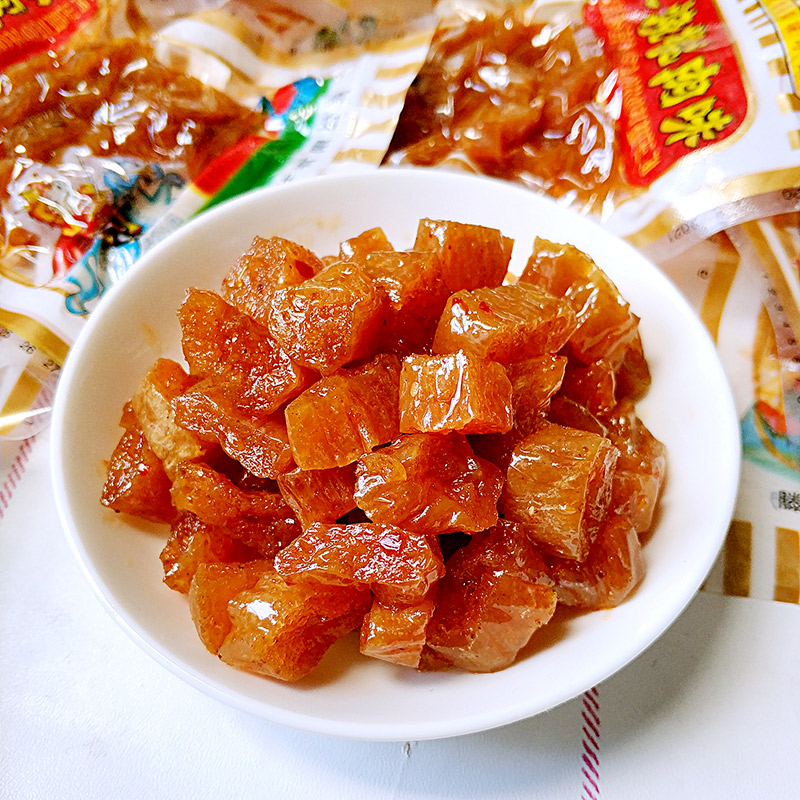 叉烧樱桃肉辣条怀旧食品8090后小零食素肉老式辣味豆制品吃y。