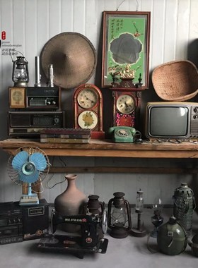老物件民俗怀旧h7080年代农村老式电视机老算盘煤油灯装饰摆件大