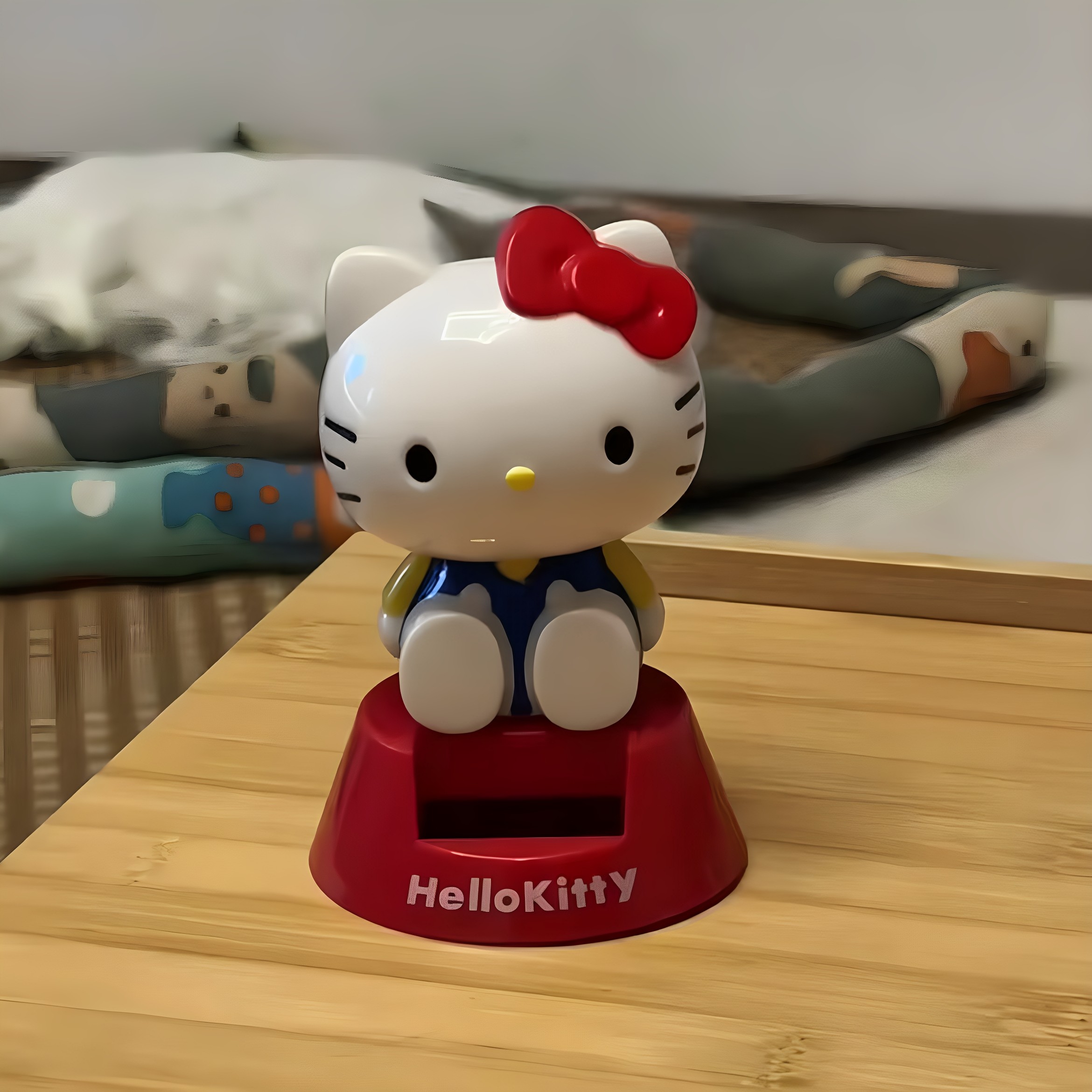 hellokitty车载摆件太阳能凯蒂猫摇头公仔中控装饰汽车内饰品用品,淘宝优惠券,粉丝福利购,淘宝优惠卷
