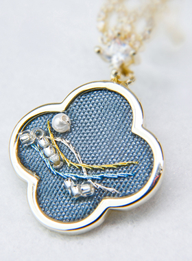 复古气质苏绣首饰姚绣金清汉满月